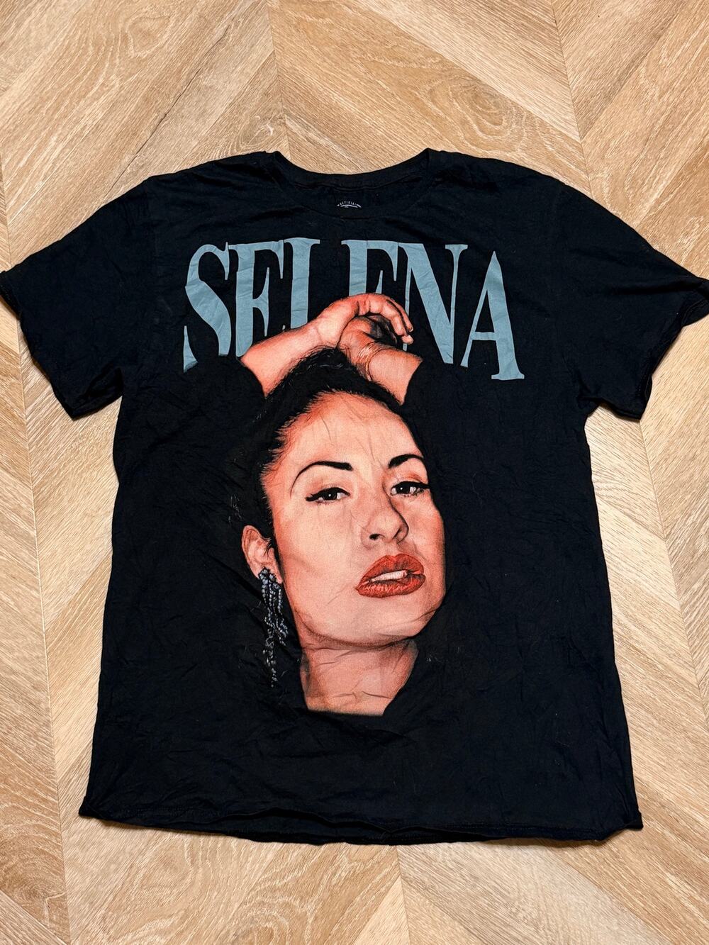 Selena Quintanilla Black Portrait Graphic Tee Small Tejano Music Cotton